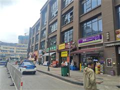中建华府日营业额6000 品牌便利店转让